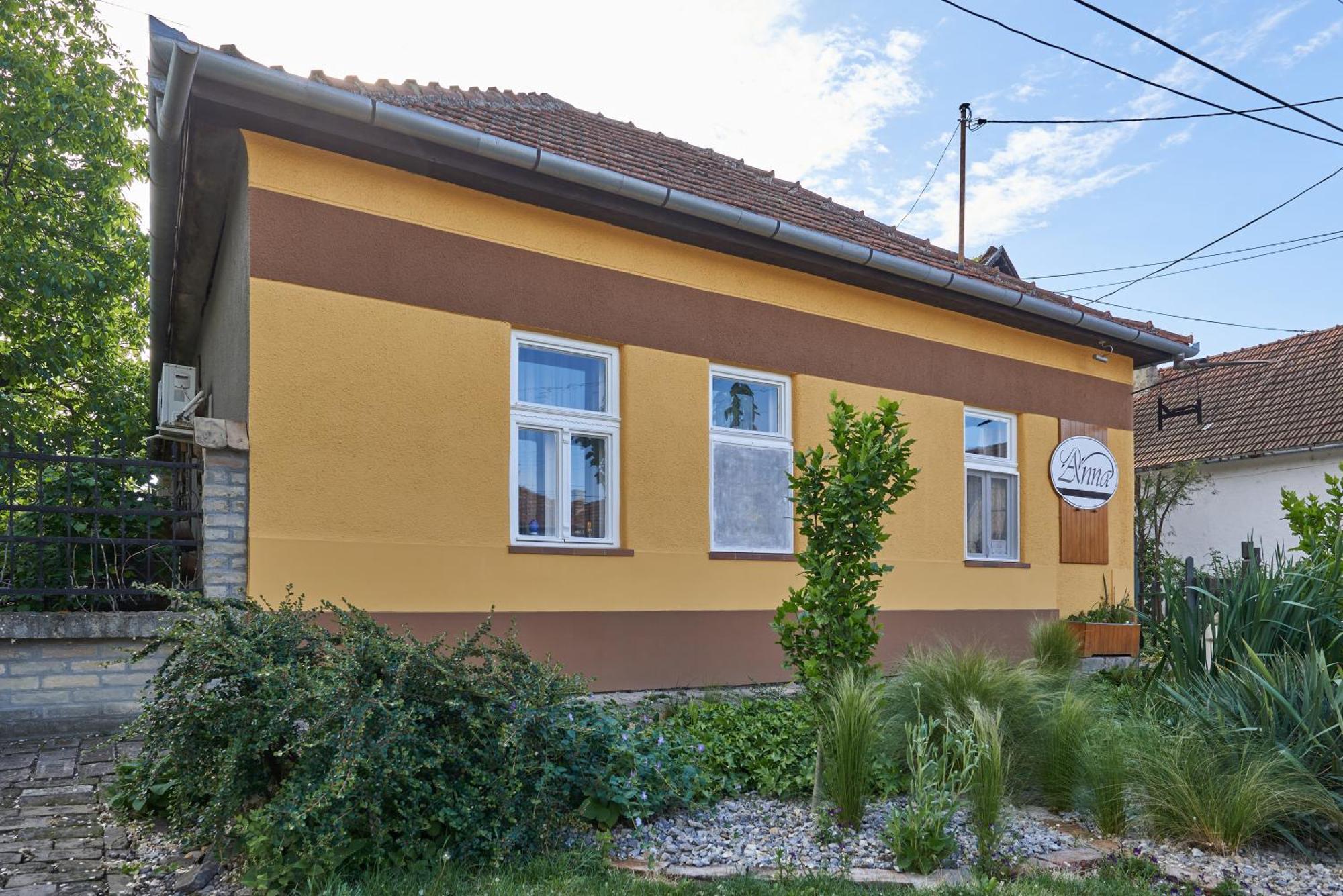 Ana Guesthouse Senta Exterior photo