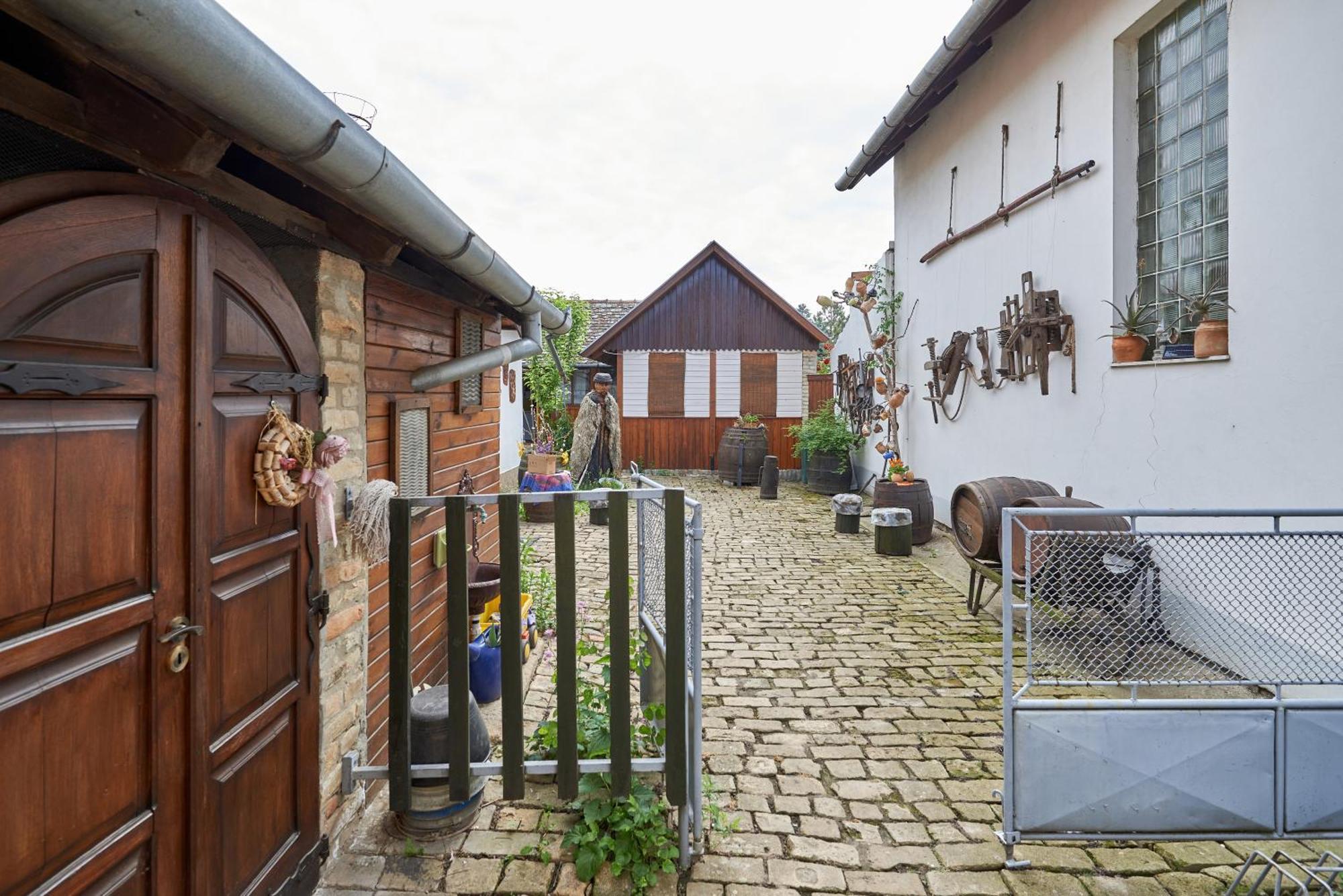Ana Guesthouse Senta Exterior photo