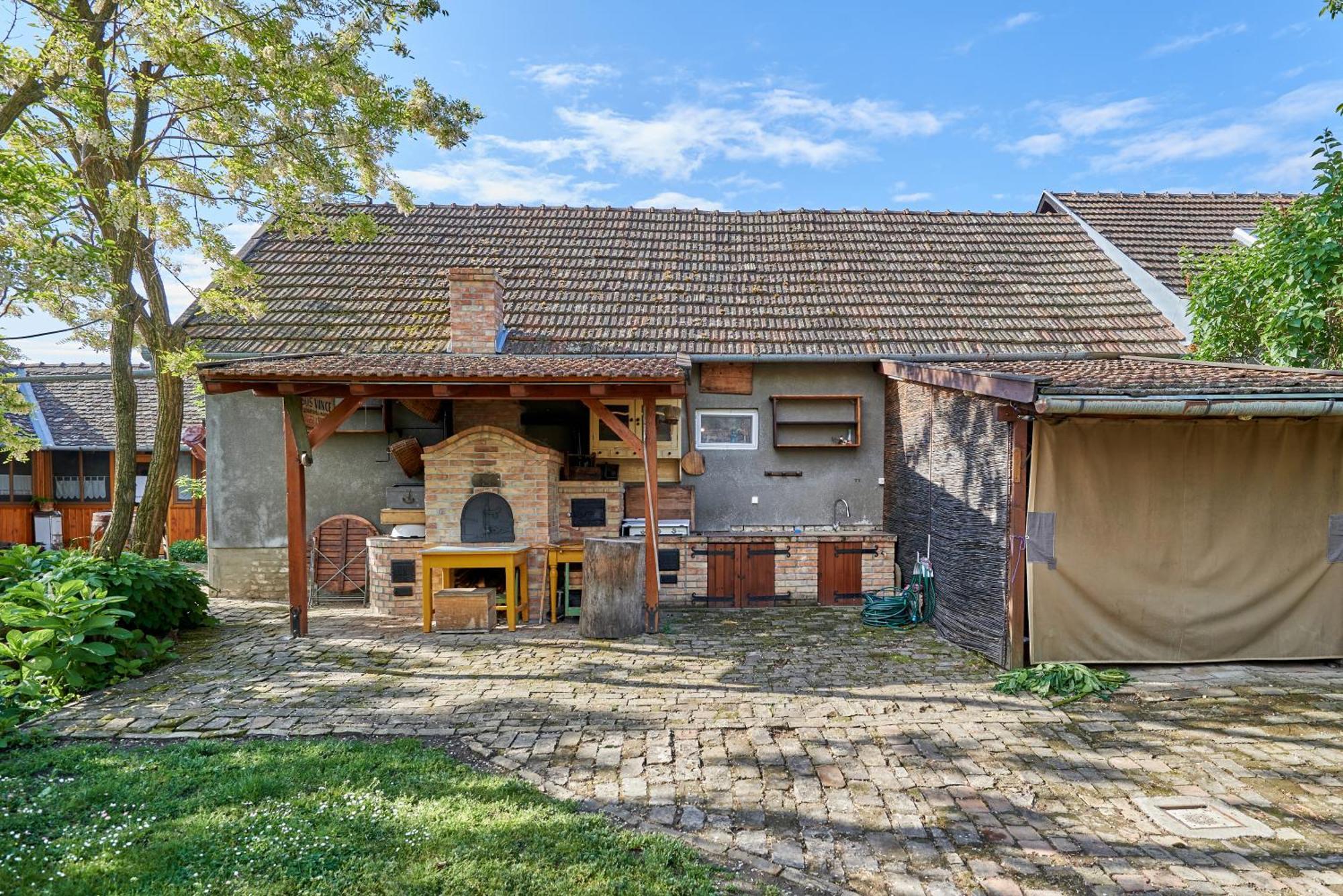Ana Guesthouse Senta Exterior photo